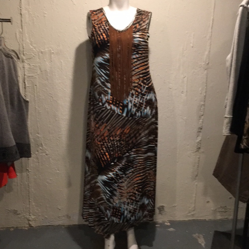 - Fringe Trim Maxi Dress = Size Large